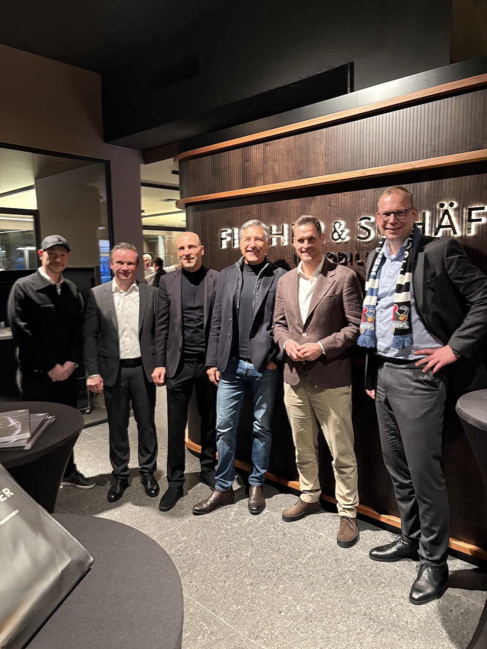 Partnerabend von Fischer & Schäfer Immobilien und den Iserlohn Roosters