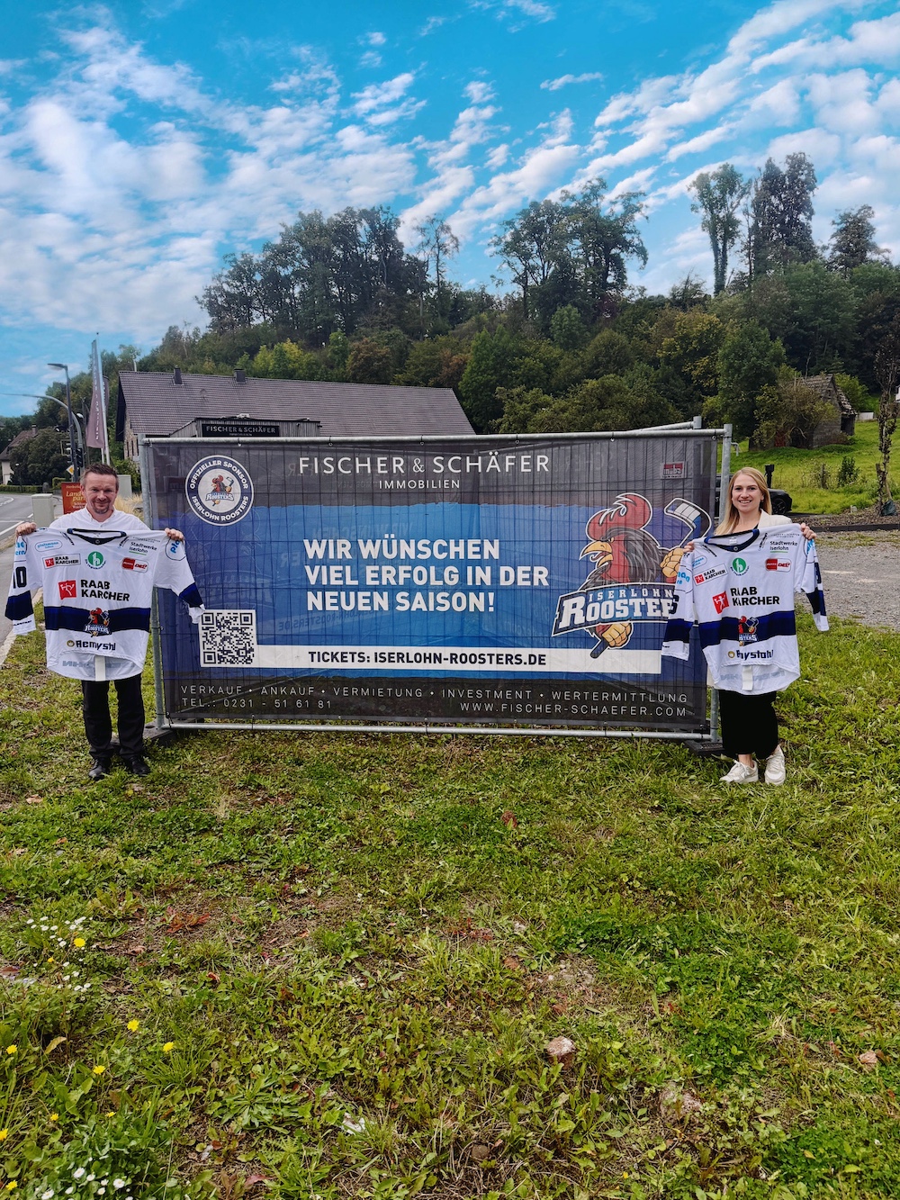 Fischer & Schäer Immobilien unterstützt auch 2026 / 2027 die Iserlohn roosters